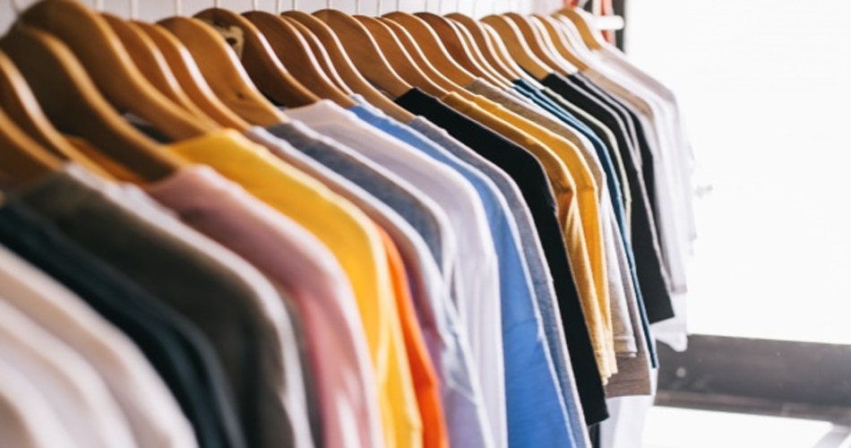 कपड़ों का इंतजाम