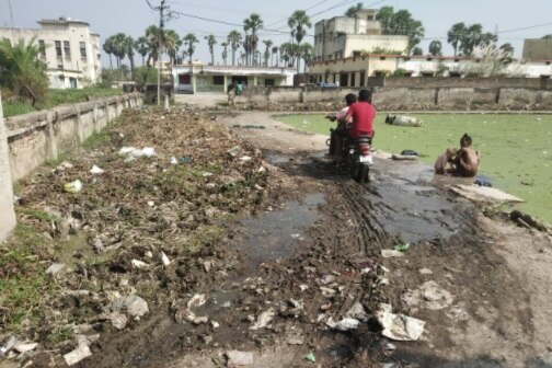 किसी भी दल के नेता की एंट्री पर लगाई गई रोक.