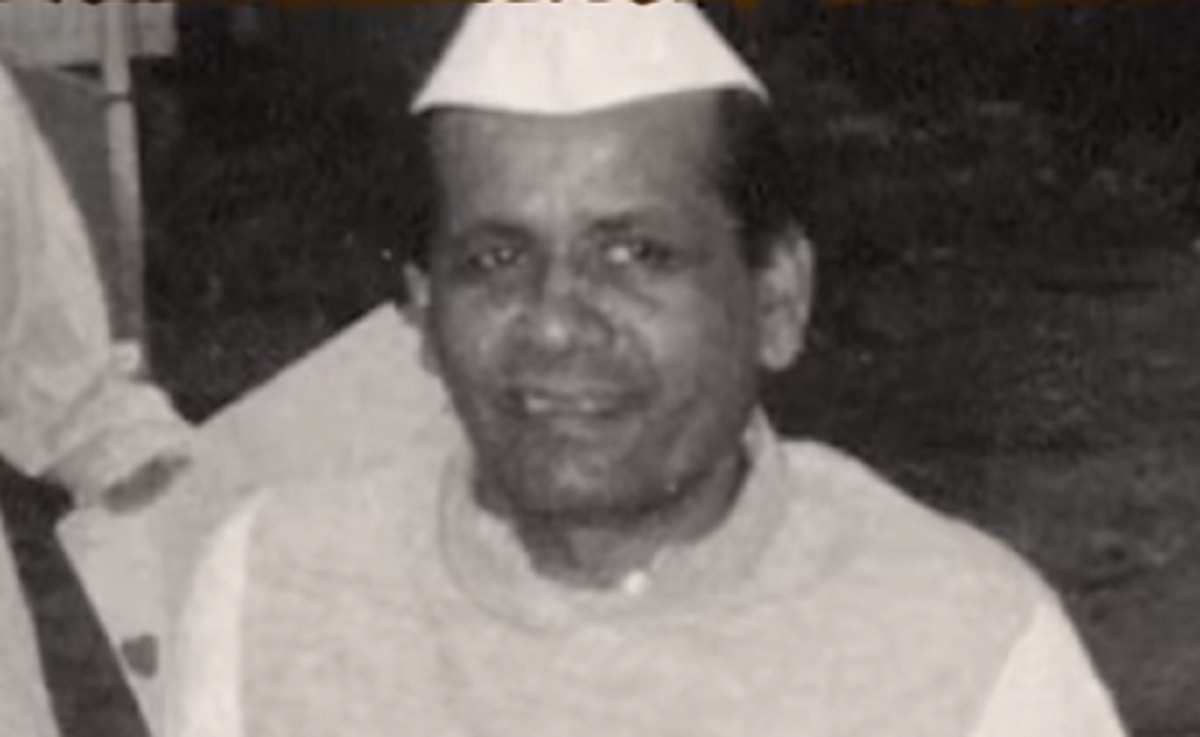 बस कंडक्‍टर के चलते CM की गई थी कुर्सी