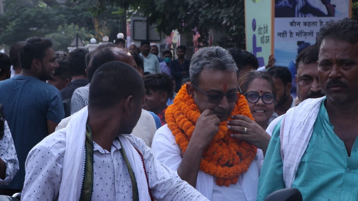 भारतीय नौसेना के पूर्व कमोडोर विनय कुमार.