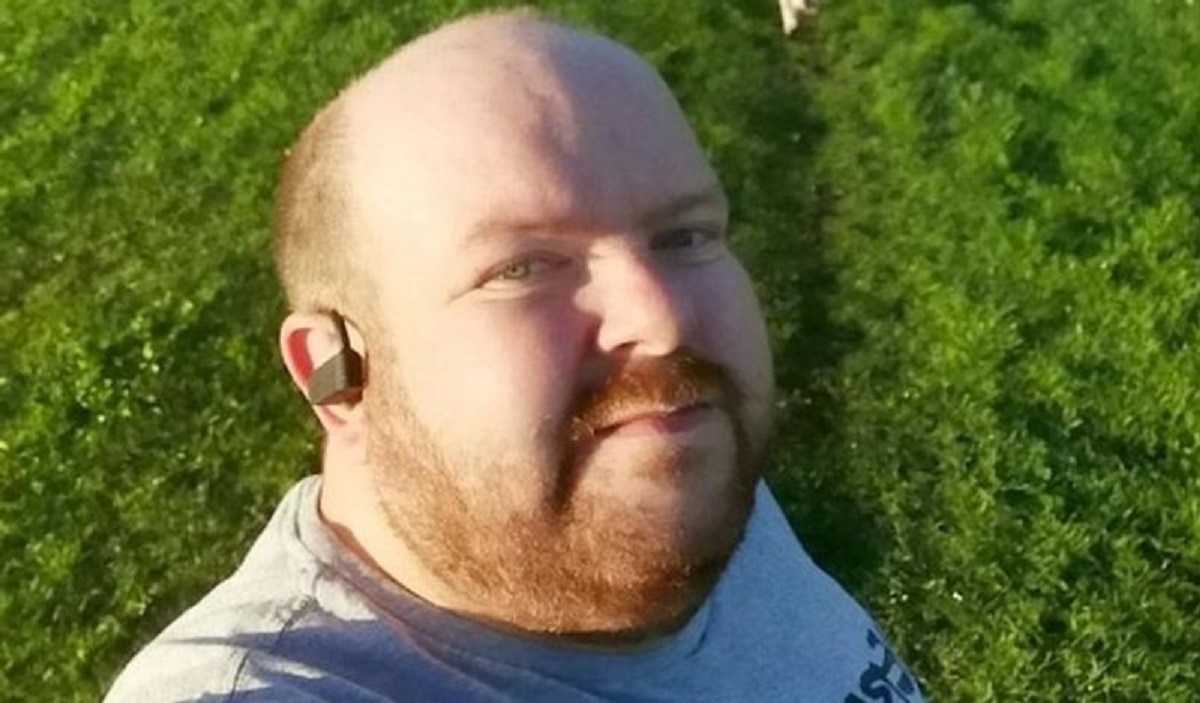 शख्स ने फेसबुक पर लगा दी अपनी ही सेल