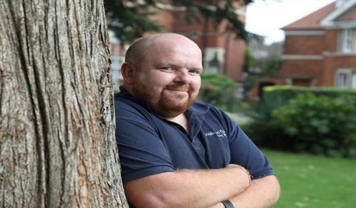 शख्स ने फेसबुक पर लगा दी अपनी ही सेल