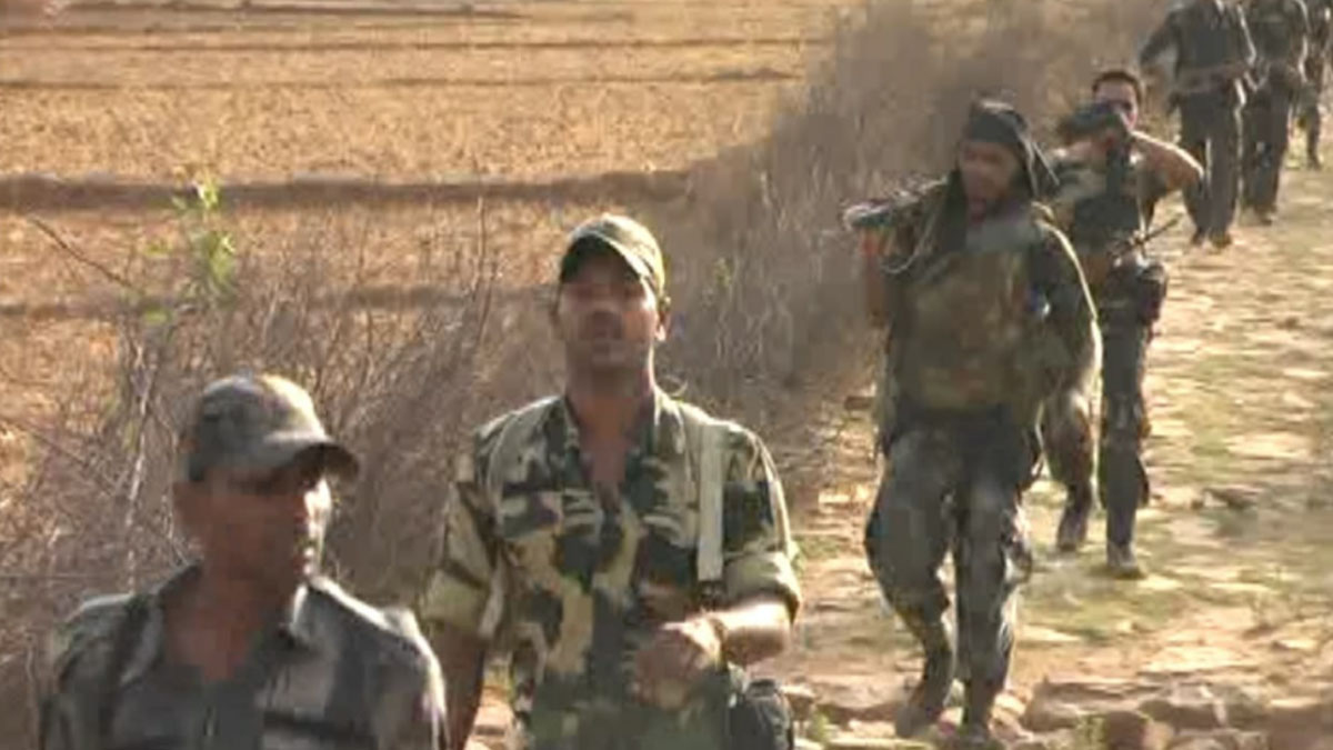 वोटिंग से पहले रोहतास का नक्सली क्षेत्र बना छावनी (फोटो आजतक)