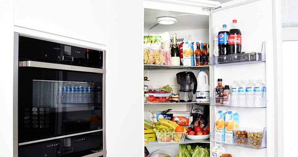 घर में हमेशा खाने की चीज़ें रखें