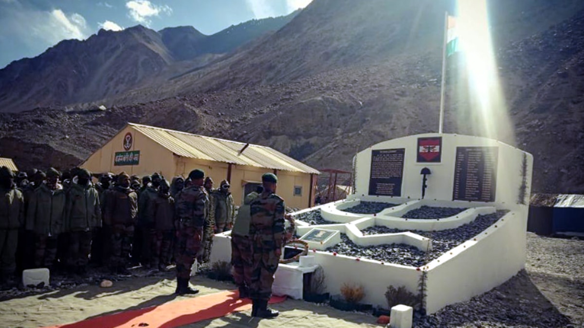 गलवान घाटी में शहीद हुए सैनिकों का स्मारक.