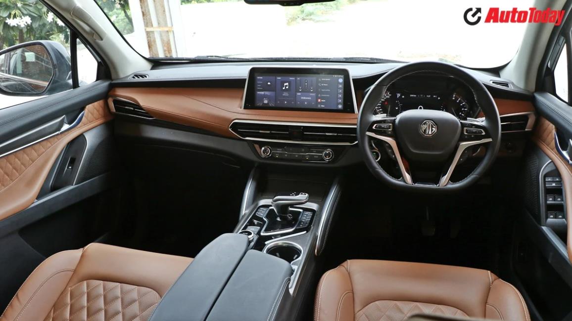 कुल 70 स्मार्ट फीचर्स 