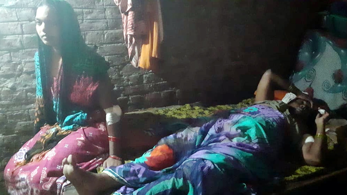 घर में जो सामने आया उसे चाक़ू मारता गया आरोपी दीपक. 