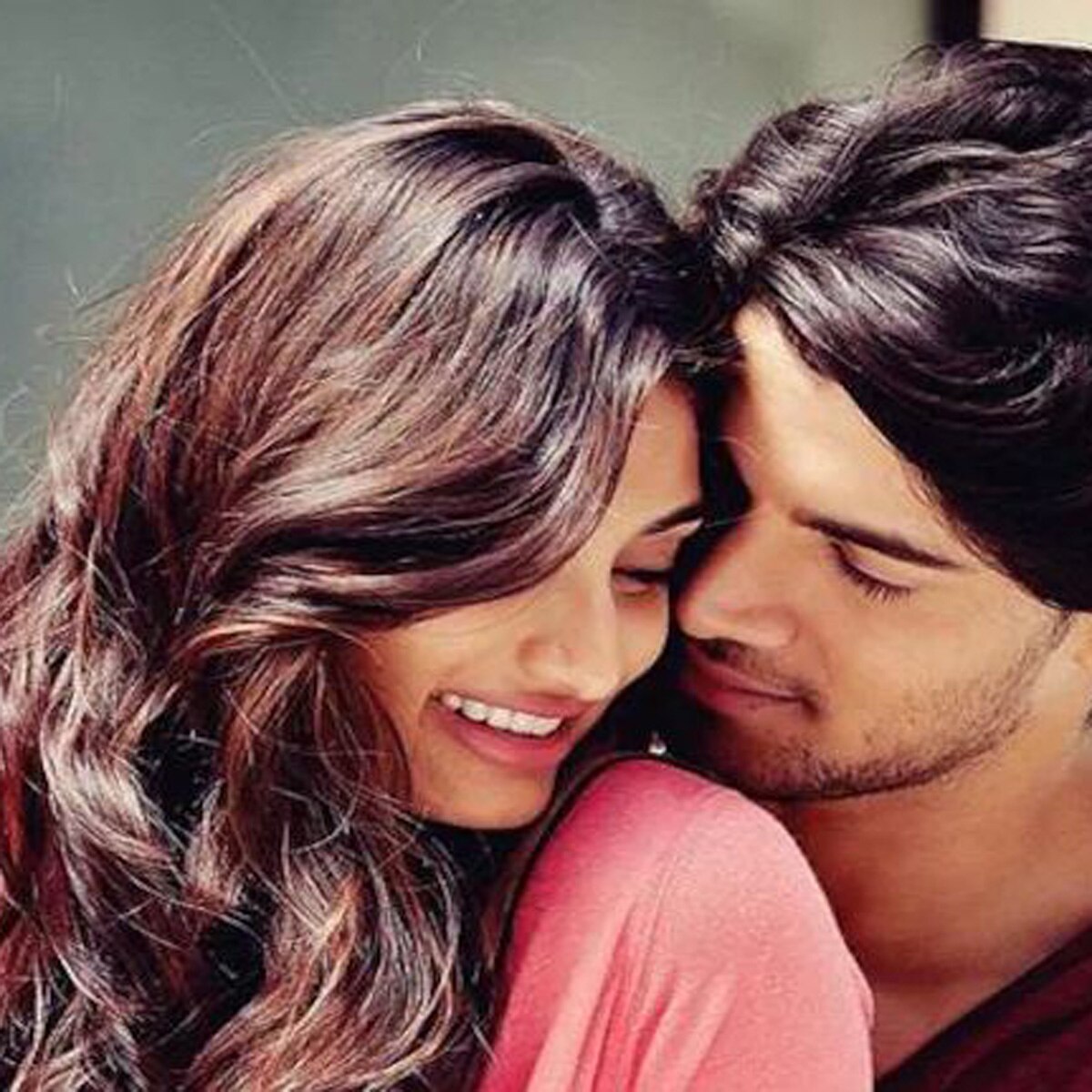 हीरो (आथ‍िया शेट्टी-सूरज पंचोली)