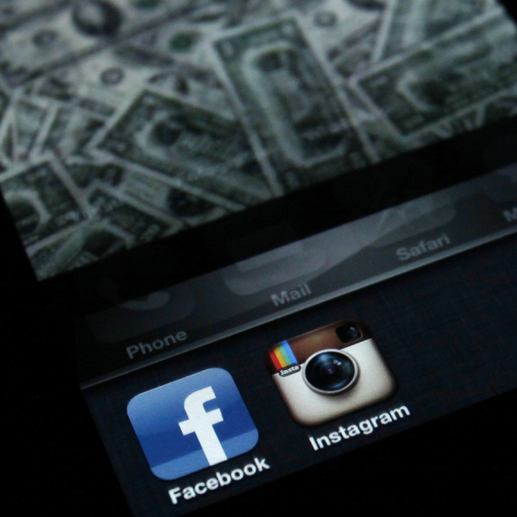 Facebook rolls out new features