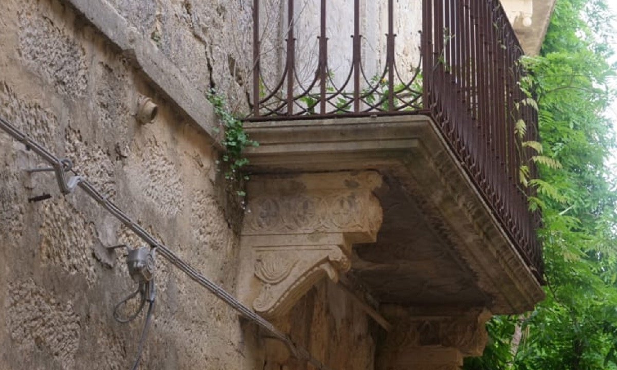 इस देश में 86 रुपये में बिक रहे हैं घर