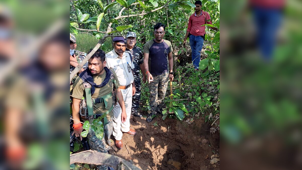 Jamui Naxalites hide 40kg explosives in the pit