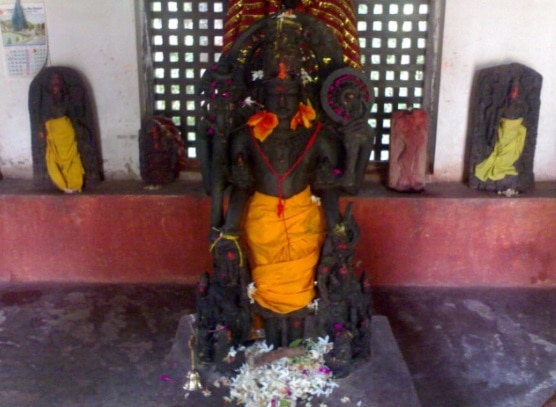 गंडक नदी के किनारे बसा एक छोटा सा कस्बा है वाल्मीकि नगर.