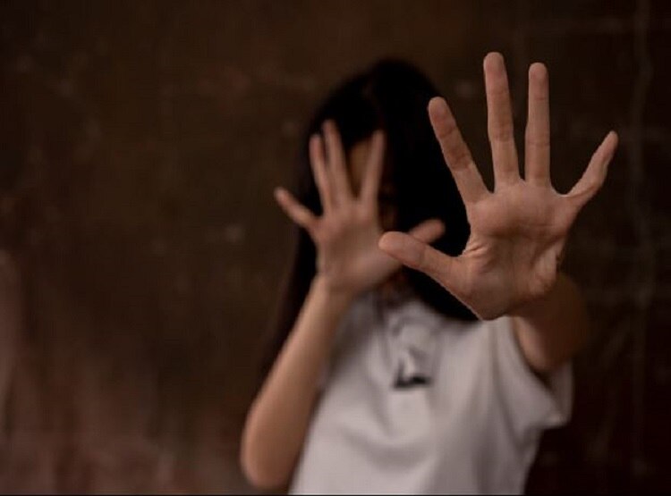  नाबालिग से रेप की कोशिश