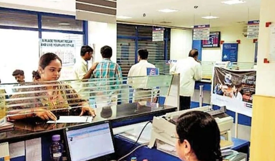 रेल, डाक, ईपीएफओ कर्मचारी भी शामिल रेल, डाक, ईपीएफओ कर्मचारी भी शामिल
