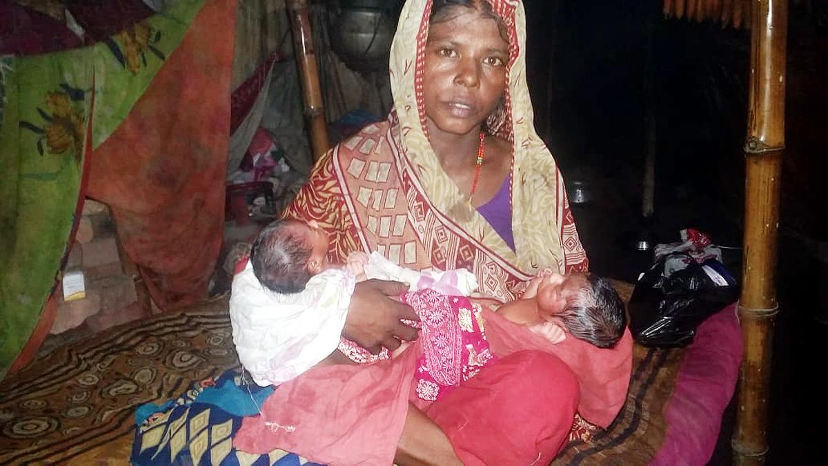 Khagaria greedy doctor kept child in just 3000 rupee  s from poor women