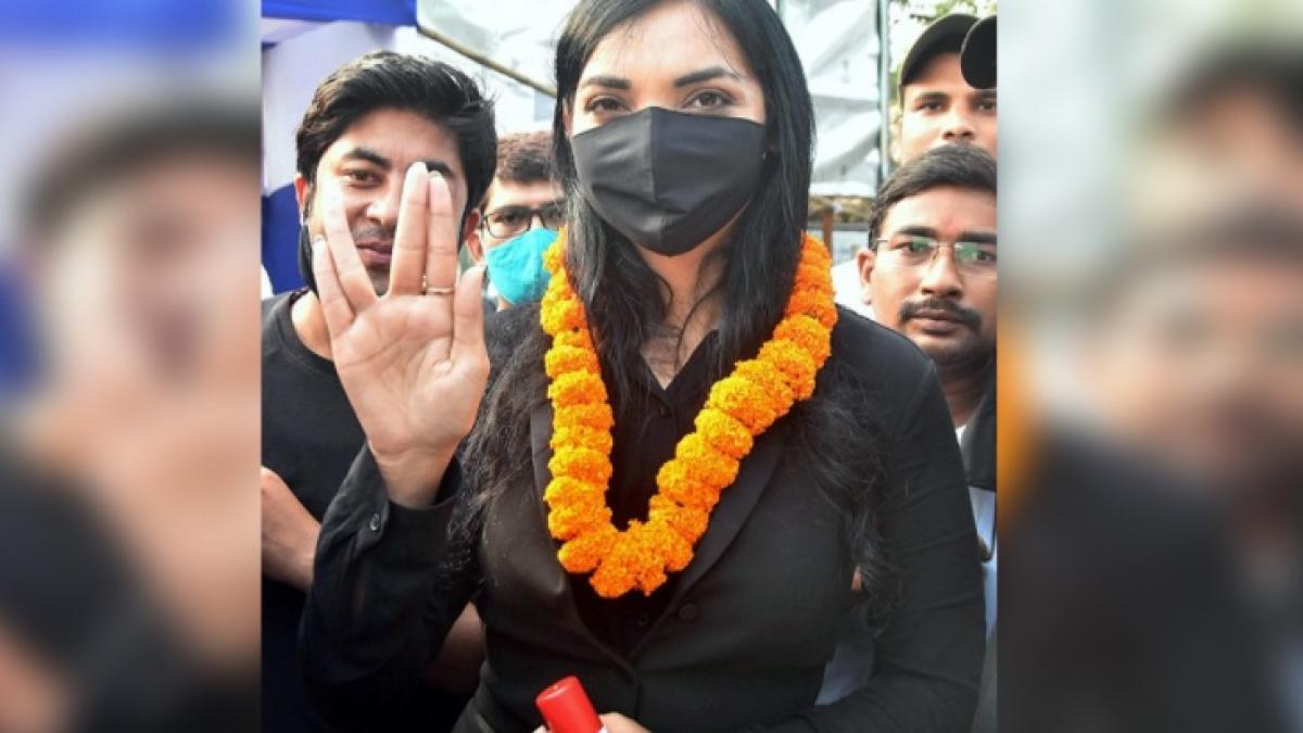 Lakhisarai: पुष्पम प्रिया की बाइक रैली, बोलीं-होगा सबका साथ, बदलेगा बिहार.