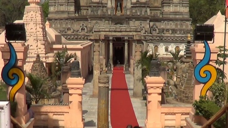 महाबोधि मंदिर के पट खुले