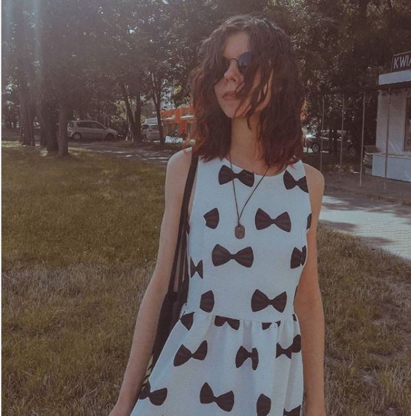 मॉडल हो गई अंधी