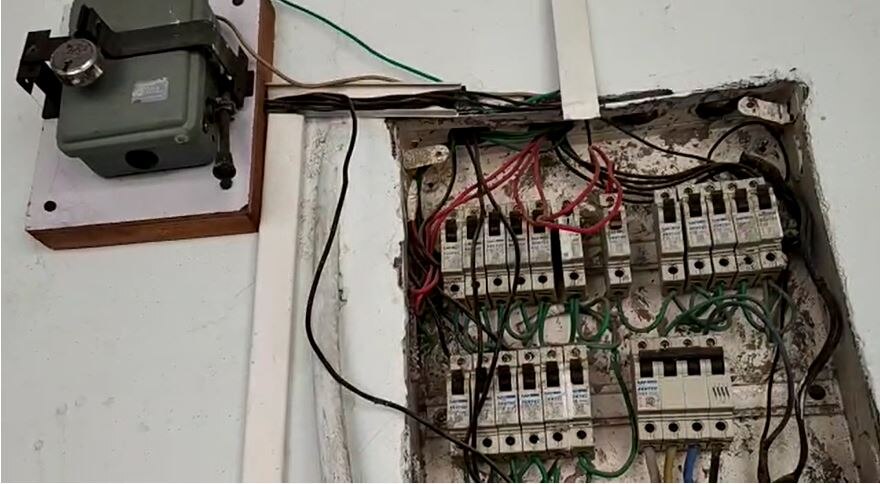 EVM मशीनों में लगी आग