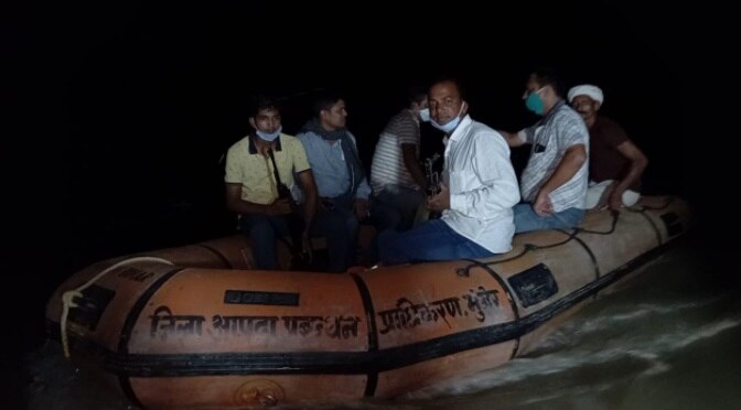  चुनाव के पूर्व गंगा में 144 लगाते हए नावों के परिचालन पर रोक लगा दी जाती है.