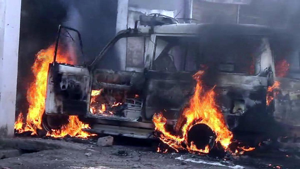 Protest against police brutal action in Munger 