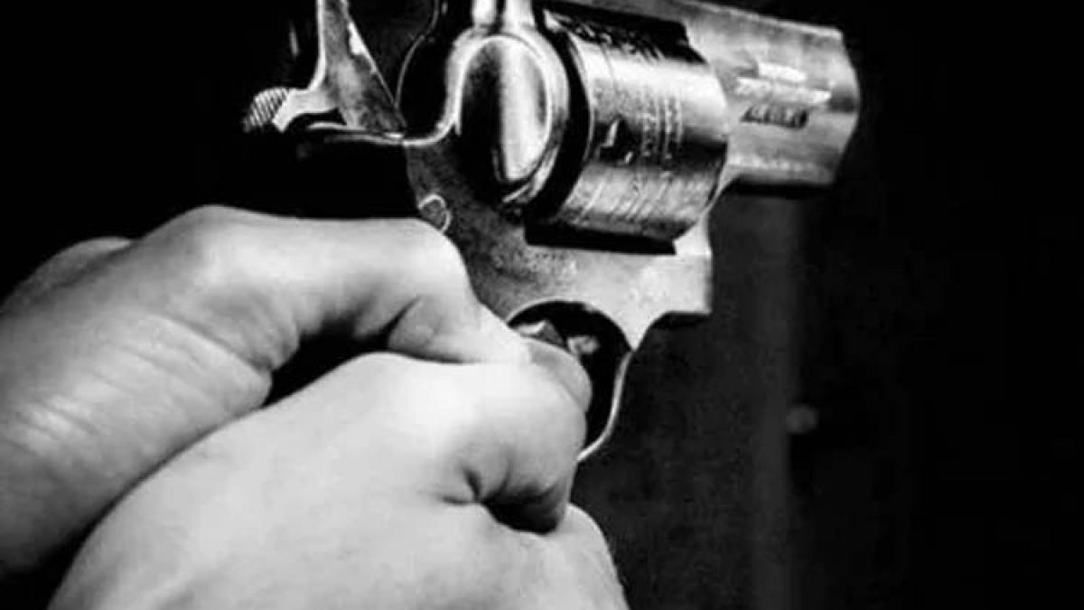 गोलियों की तड़तड़ाहट से गूंज रहा बिहार.