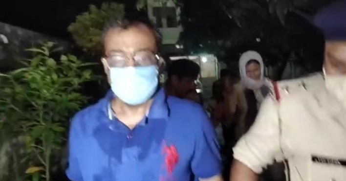 घर के बाहर टहल रहे शख्स को पेचकस से गोदकर मारा, लोगों में आक्रोश.