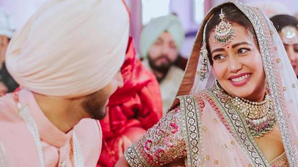 रोहनप्रीत संग नेहा कक्कड़