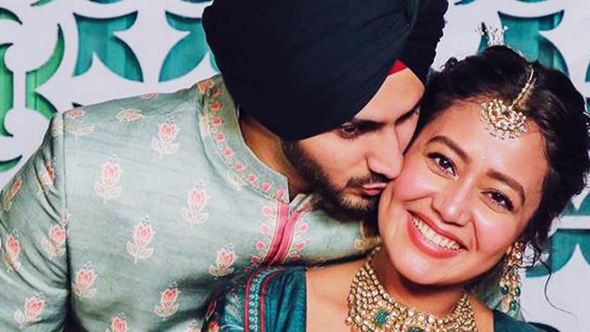 रोहनप्रीत संग नेहा 