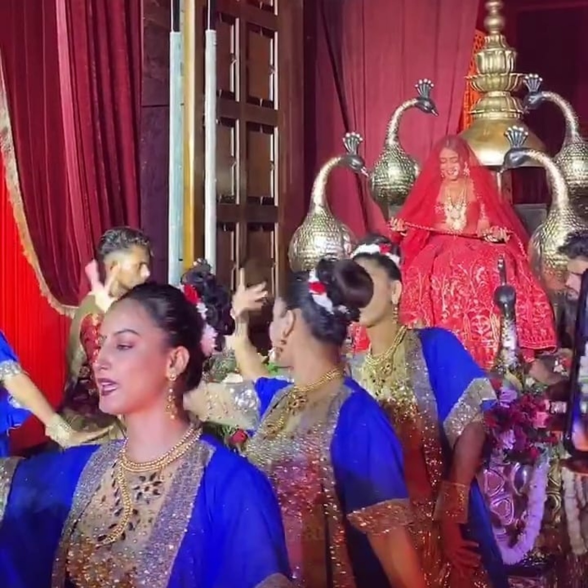 नेहा कक्कड़ और रोहनप्रीत सिंह नेहा कक्कड़ और रोहनप्रीत सिंह