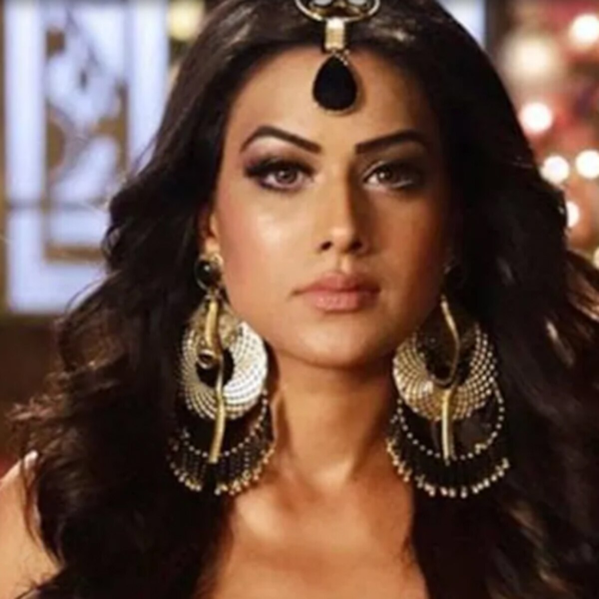 निया शर्मा