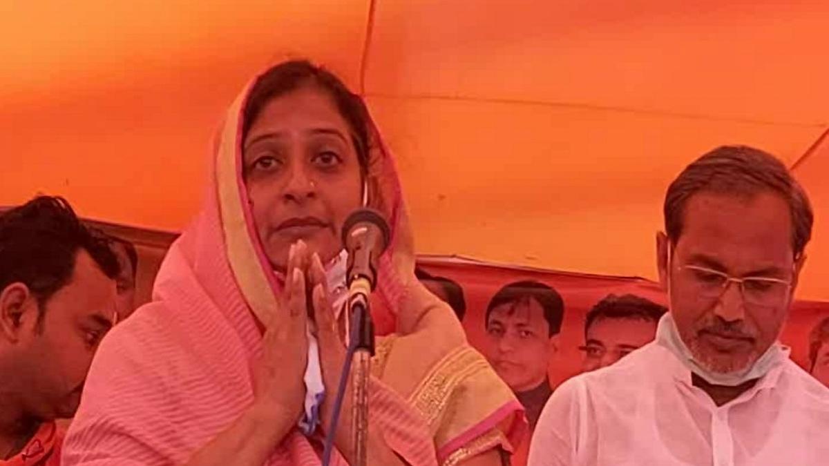 पति की मौत के 7 दिन बाद पत्नी ने संभाली कमान