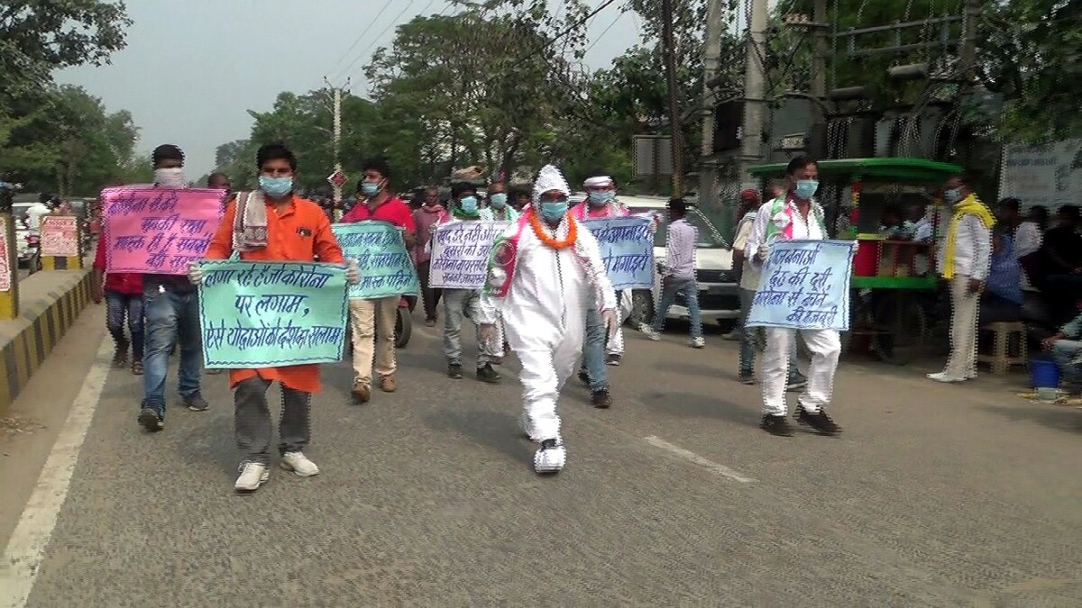 Vaishali Candidate file nomination in PPE kit  