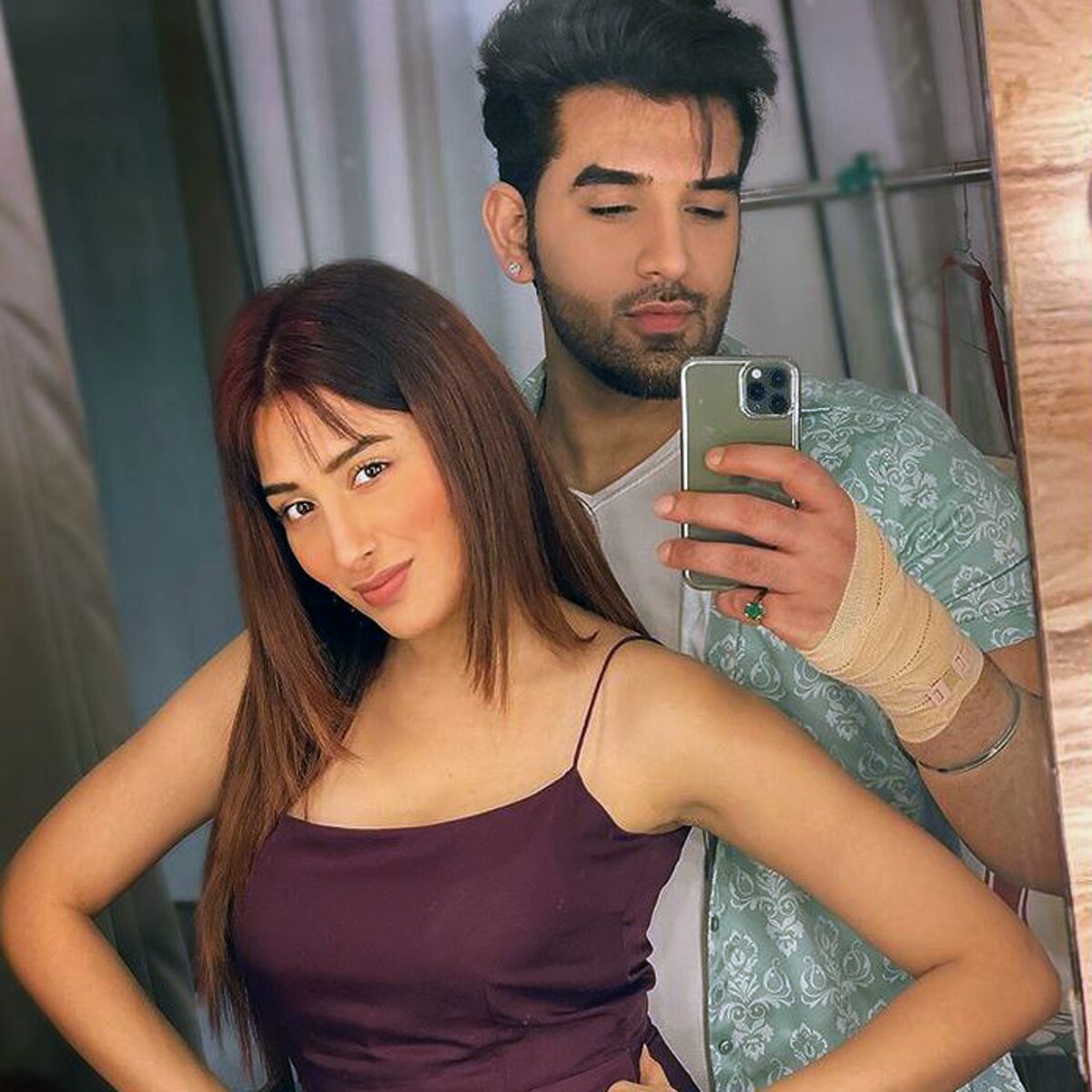 पारस और माहिरा