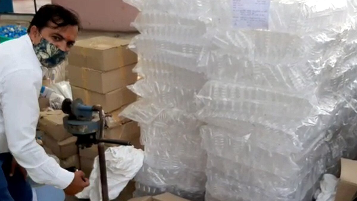 यूरिया को स्प्रि‍ट में मिलाकर बनाते थे शराब, कुएं में रखते थे छिपाकर.