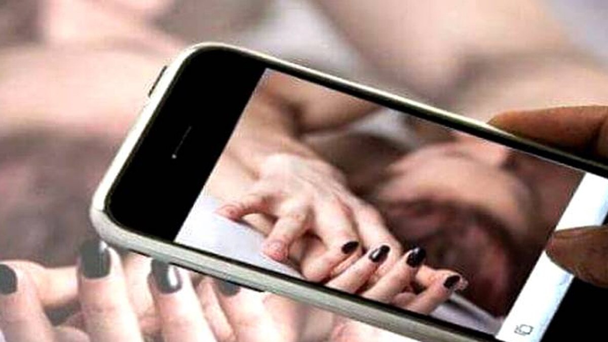 संबंध बनाकर पॉर्न साइट पर शख्‍स डालता था वीडियो, बेबसी का फायदा उठाकर करता था कमाई.