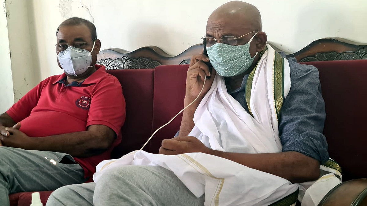 Raid at BJP Candidate brother house 23 KG gold seized 