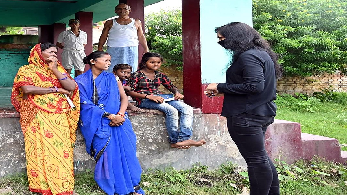 Know the secret of Pushpam Priya Chaudhary black dress