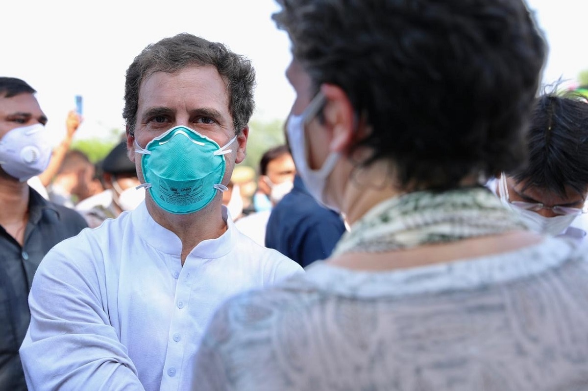 हाथरस में धक्कामुक्की में गिरे राहुल गांधी