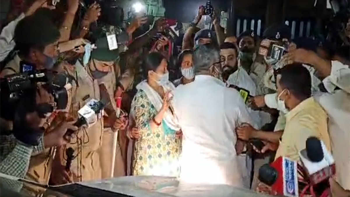 Ramvilas Paswan Daughter Son in law anil sadhu stopped at Patna Airport 