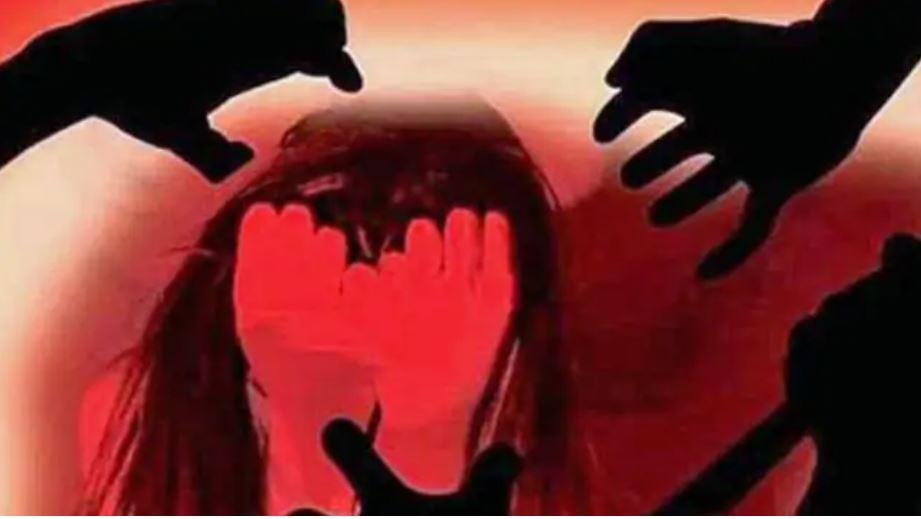  नाबालिग से रेप की कोशिश