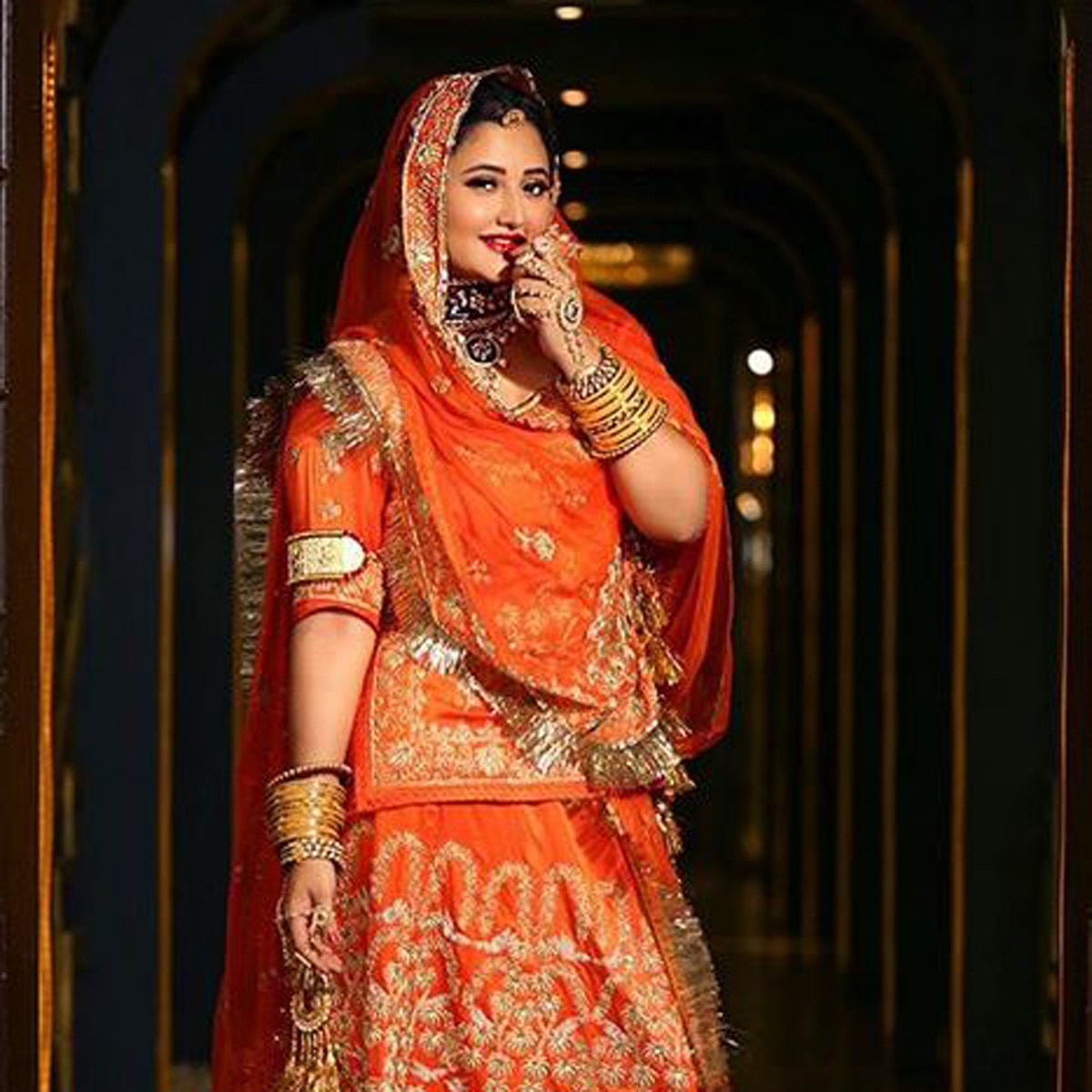 रश्मि देसाई