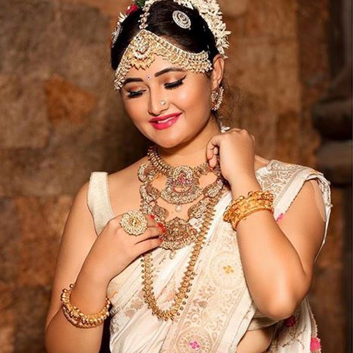 रश्मि देसाई