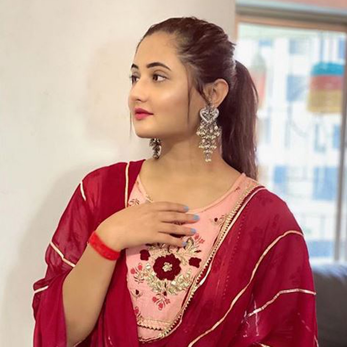 रश्मि देसाई