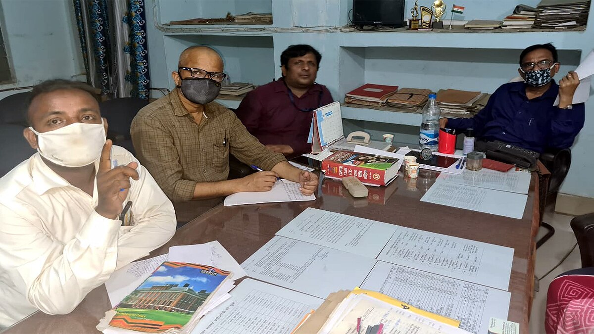 Police seized 20 lakh rupees in Raxaul 