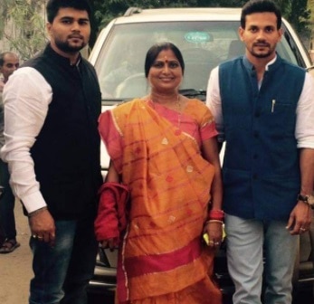 इसलिए भी चर्चा में रहती हैं पूनम यादव.