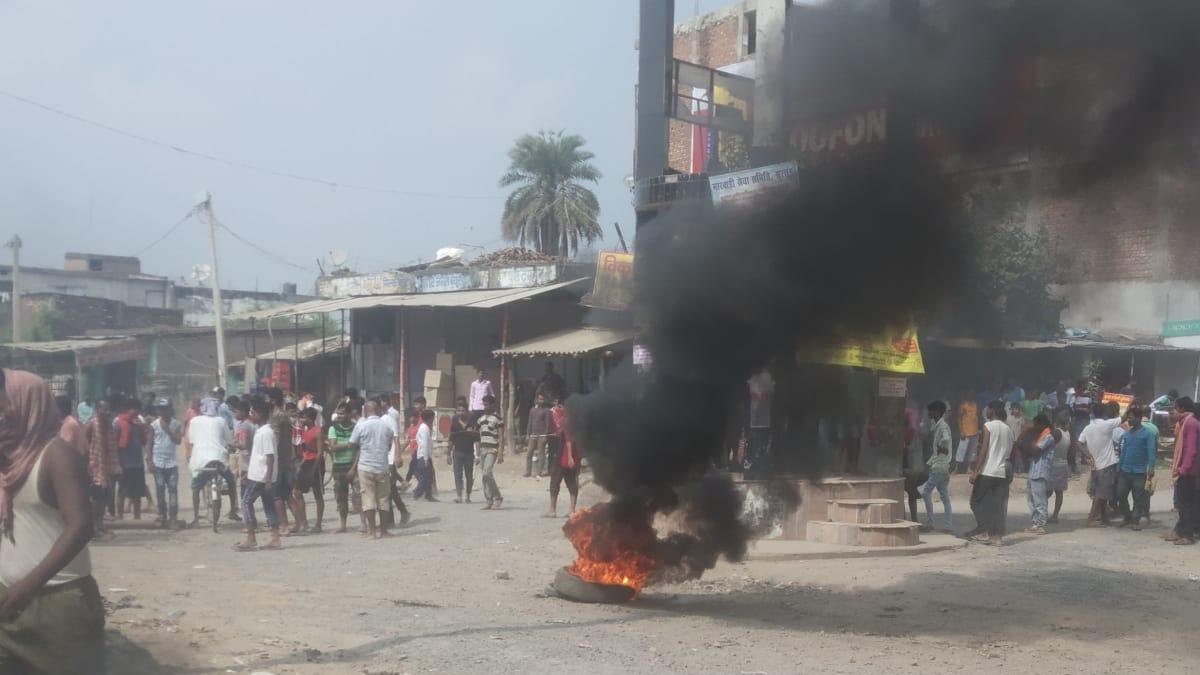 दुर्गा पूजा को लेकर सीतामढ़ी में बवाल.