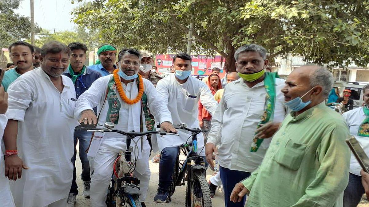 RJD contestant Alok Kumar Mehta Samastipur filled nomination drive cycle 