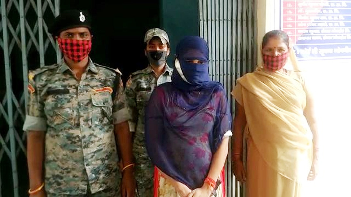 Girl Arrested in Samastipur with two Pistols