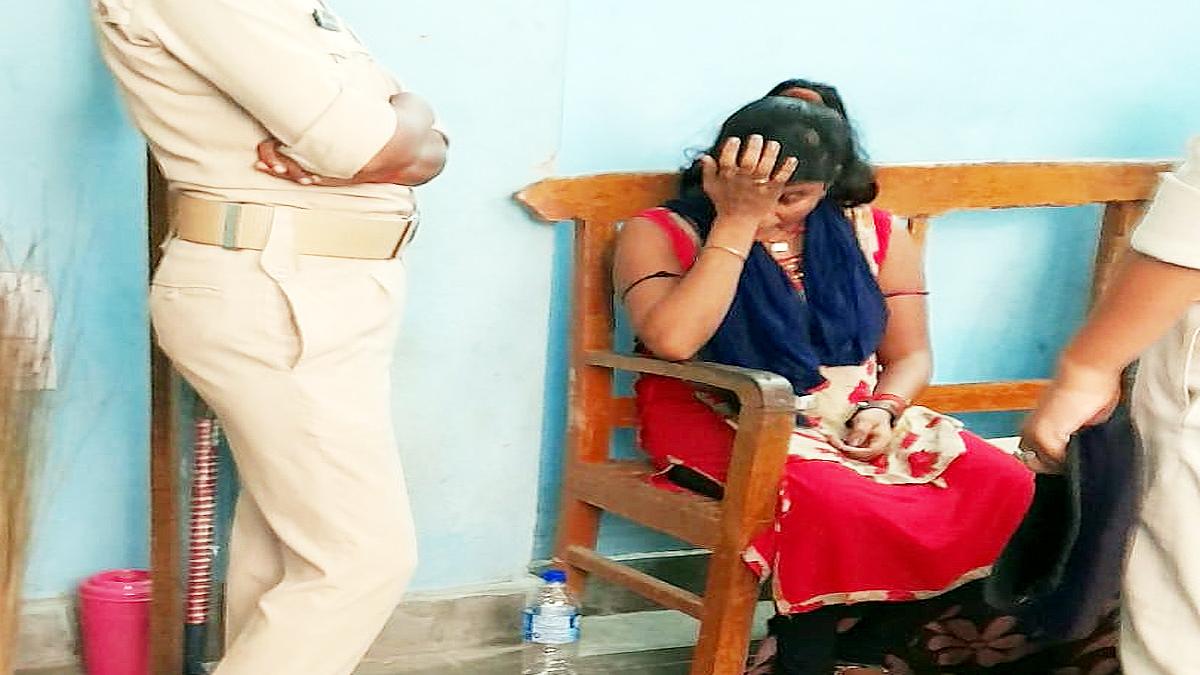 Girl Arrested in Samastipur with two Pistols